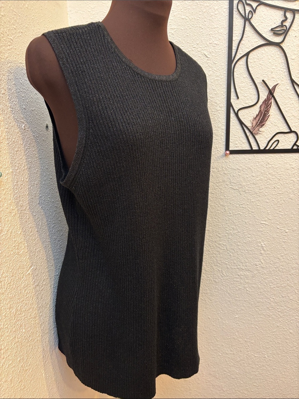 Vintage 1990’s Working Classics Black Sleeveless Ribbed Knit Sweater Top Size 18